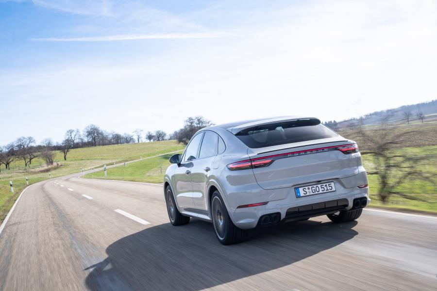  Porsche Cayenne E-Hybrid Coupe 2019 года  (WW) (фото 12 из 25)